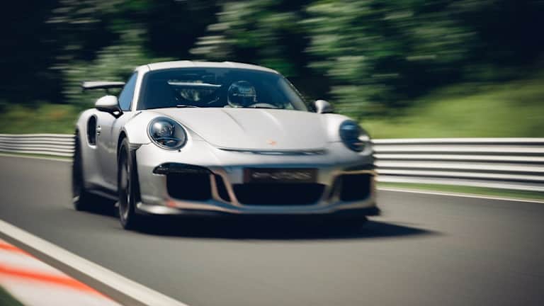 How to Compete in the Porsche Esports Challenge 2023